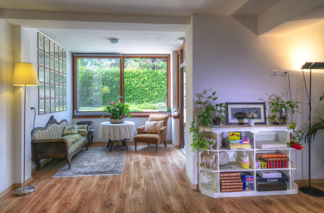 Rita'S Garden Bed & Breakfast San Vittore Olona ภายนอก รูปภาพ